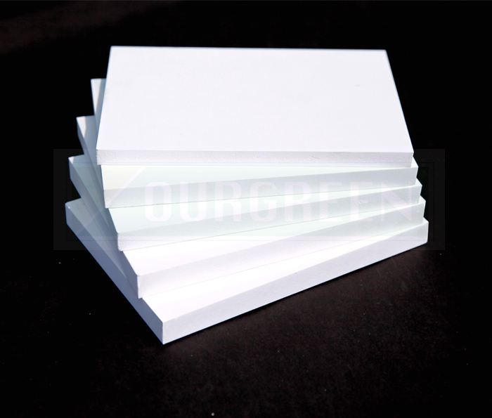 雪弗板和KT板的區(qū)別？